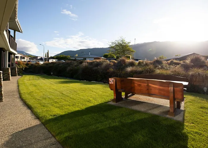 Clearbrook & Serviced 4* Wanaka