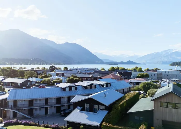 Aparthotel Clearbrook & Serviced 4*