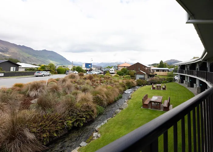 Aparthotel Clearbrook & Serviced