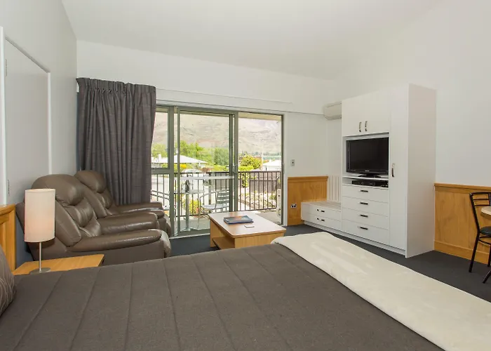 Clearbrook & Serviced Wanaka