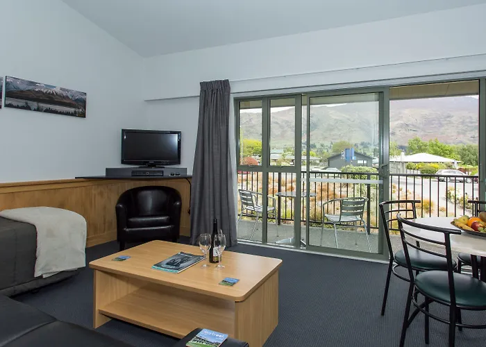 Clearbrook & Serviced Aparthotel 4*