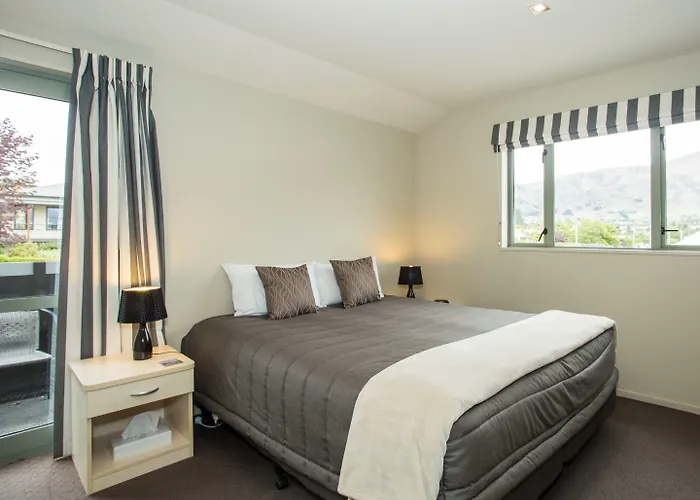 Clearbrook & Serviced Aparthotel