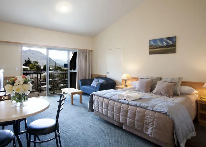 Clearbrook & Serviced Aparthotel